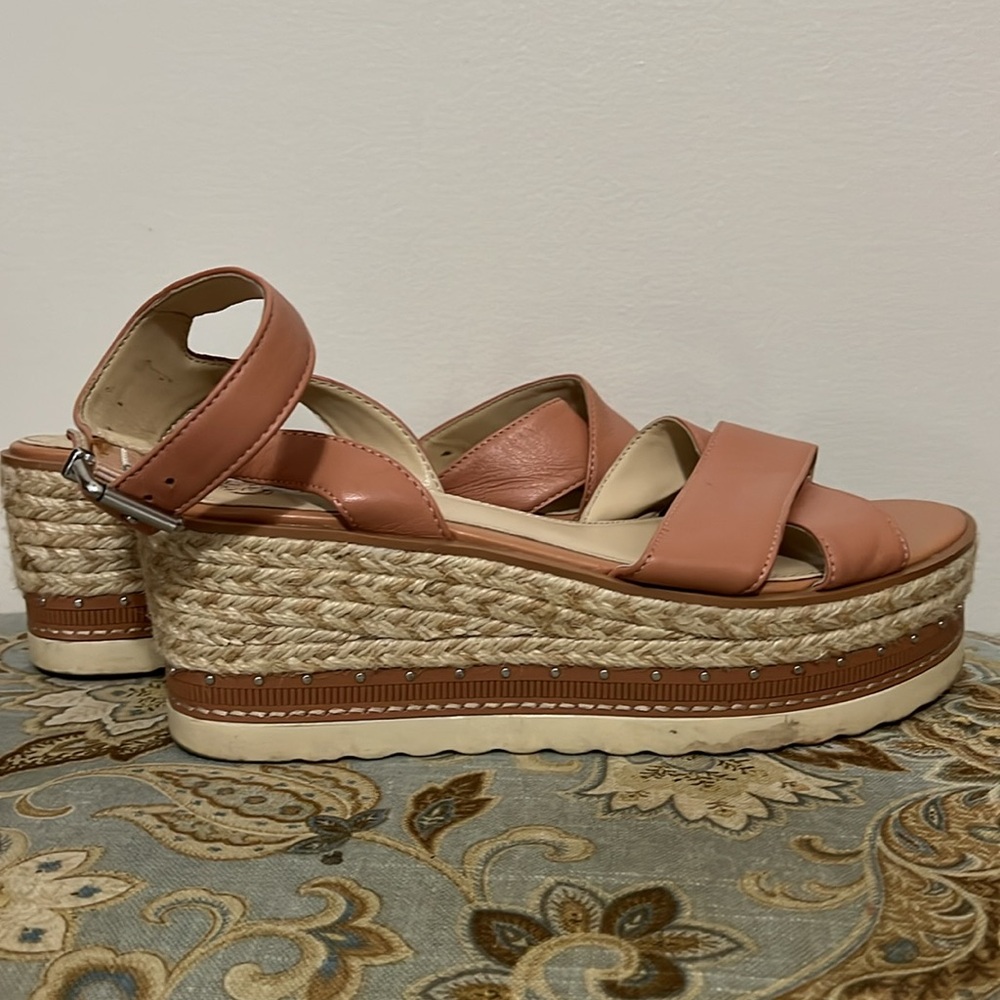 Vince Camuto, pink leather wedge, sandal, size 9 - Picture 7 of 9